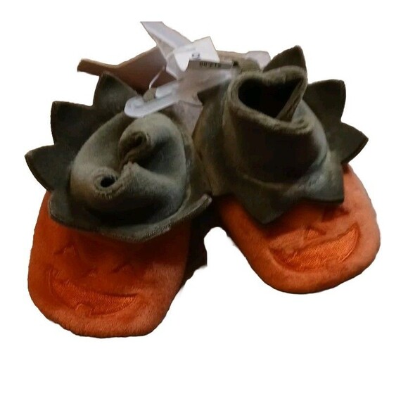 NWT Old Navy Kids Infant Halloween Booties Size 0-3 Mo Slippers Baby - Picture 1 of 5